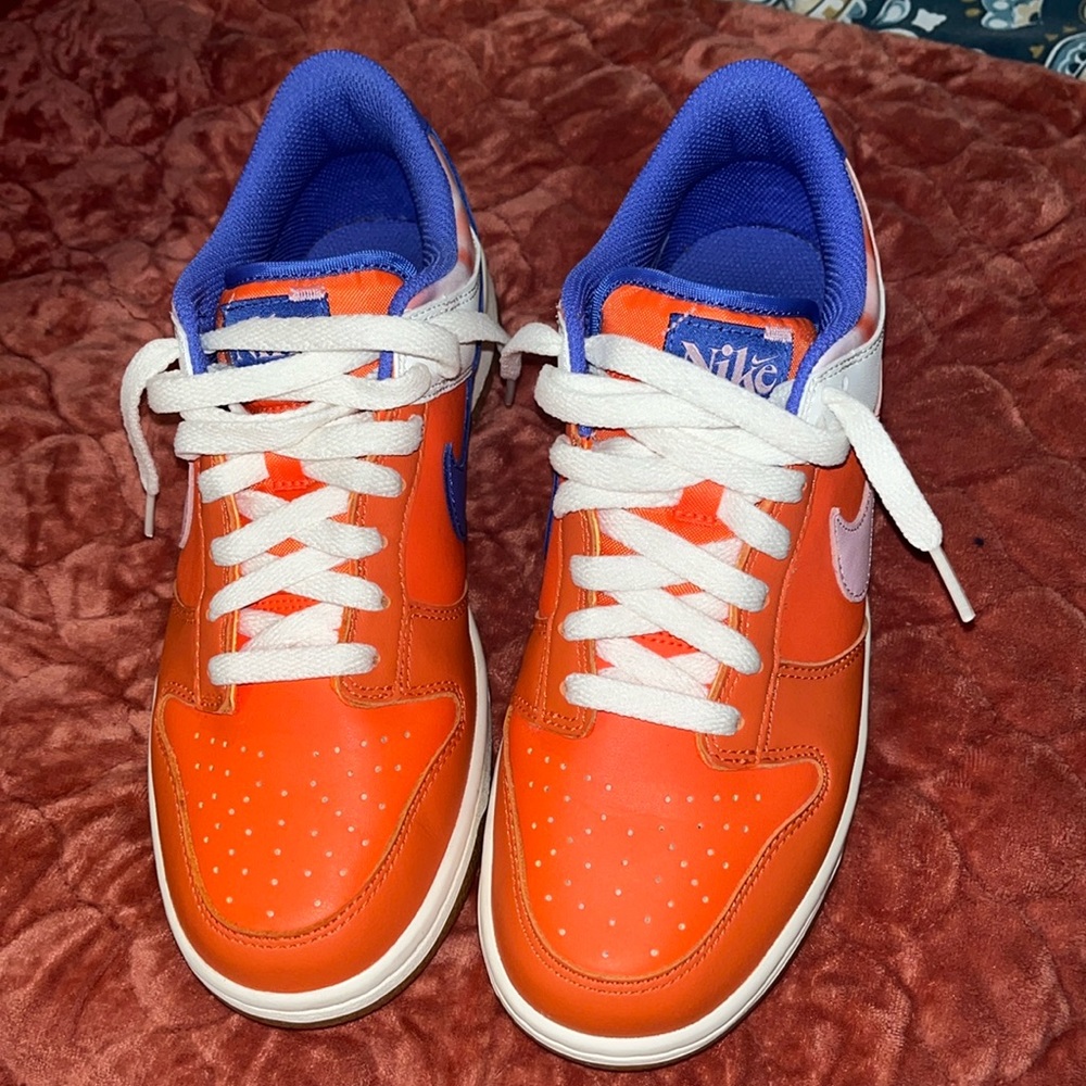 Nike Dunk Lows Youth size 7/Women 9